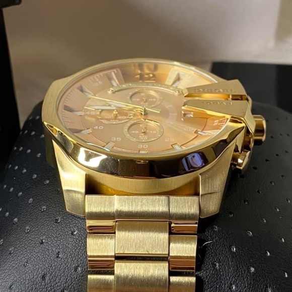 DZ4360 - Diesel Men’s Mega Chief
Case Size: 51mm
MSRP: $495 - Picture 8 of 8